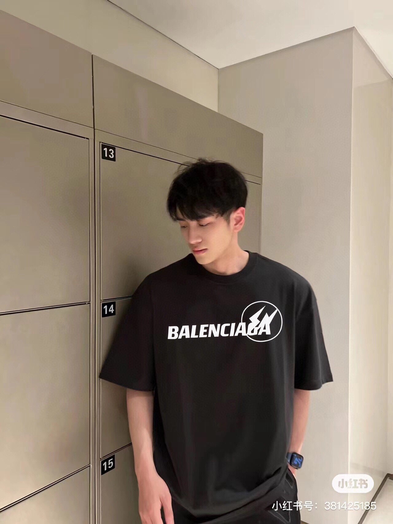 T-SHIRT NOIR À LOGO BALENCIAGA
