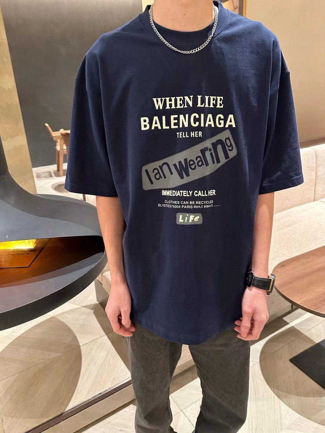 T-shirt Balenciaga - Logo bleu marine au dos