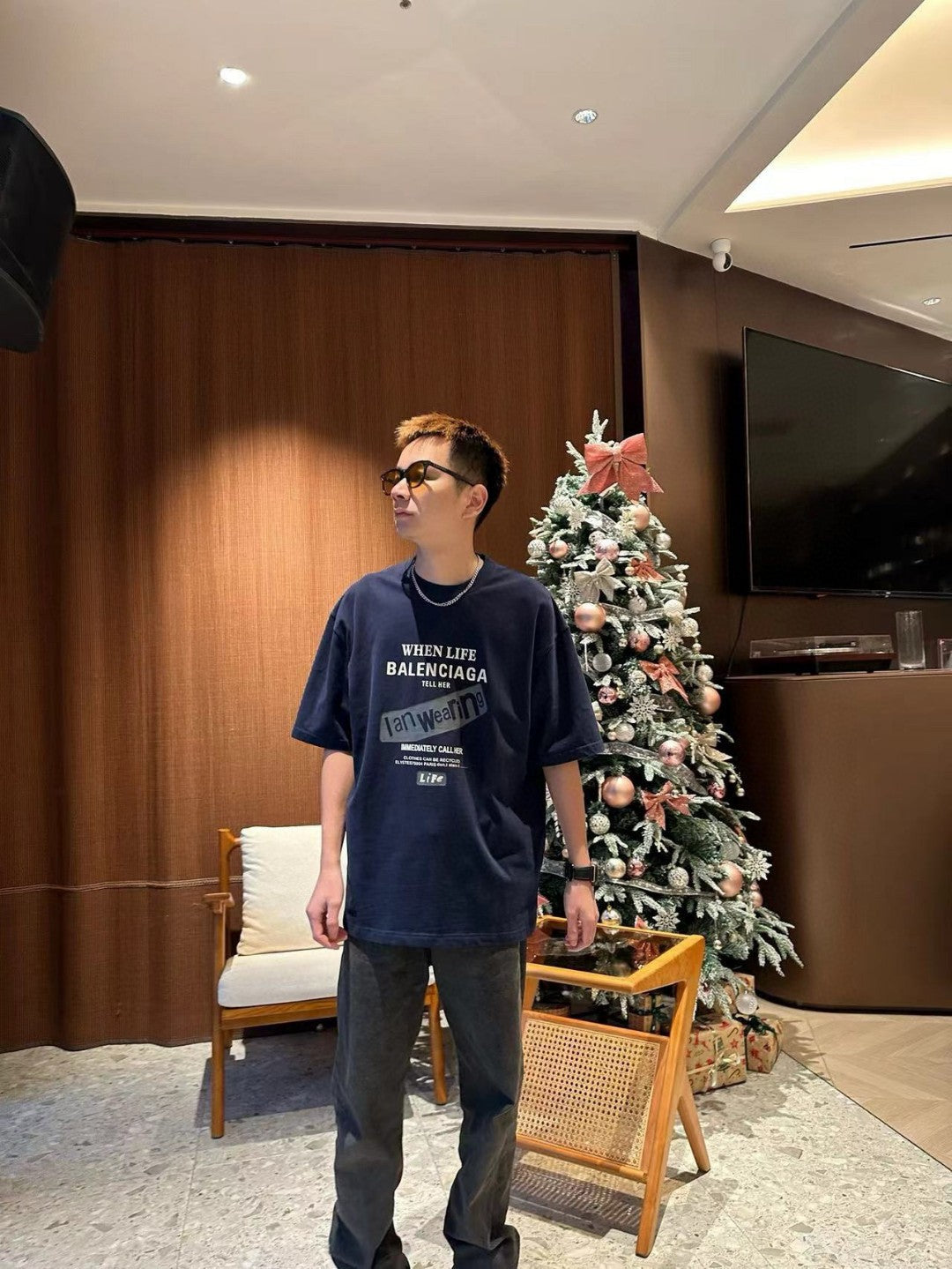 T-shirt Balenciaga - Logo bleu marine au dos