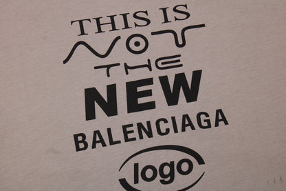 T-shirt Balenciaga « Ceci n'est pas le nouveau logo »