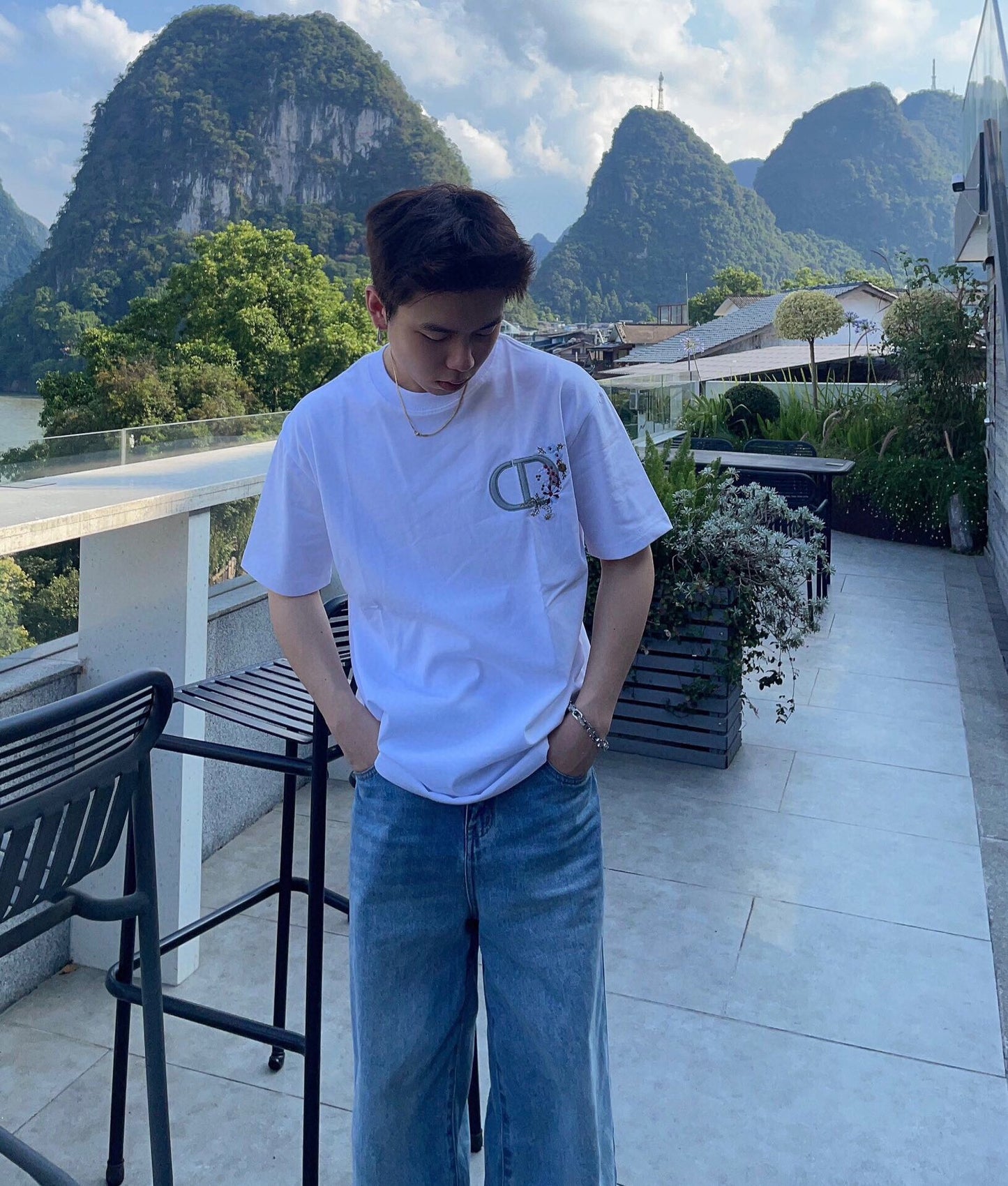 T-shirt Dior avec logo CD floral