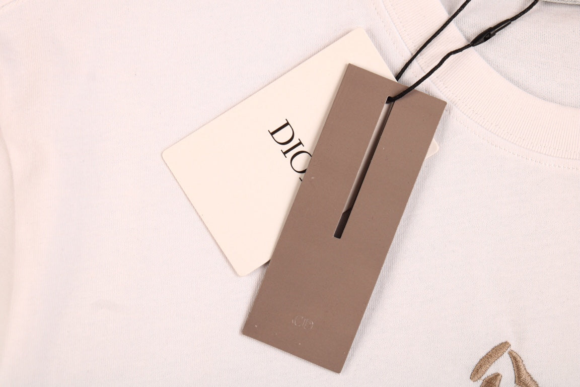 T-shirt Dior avec outils et logo