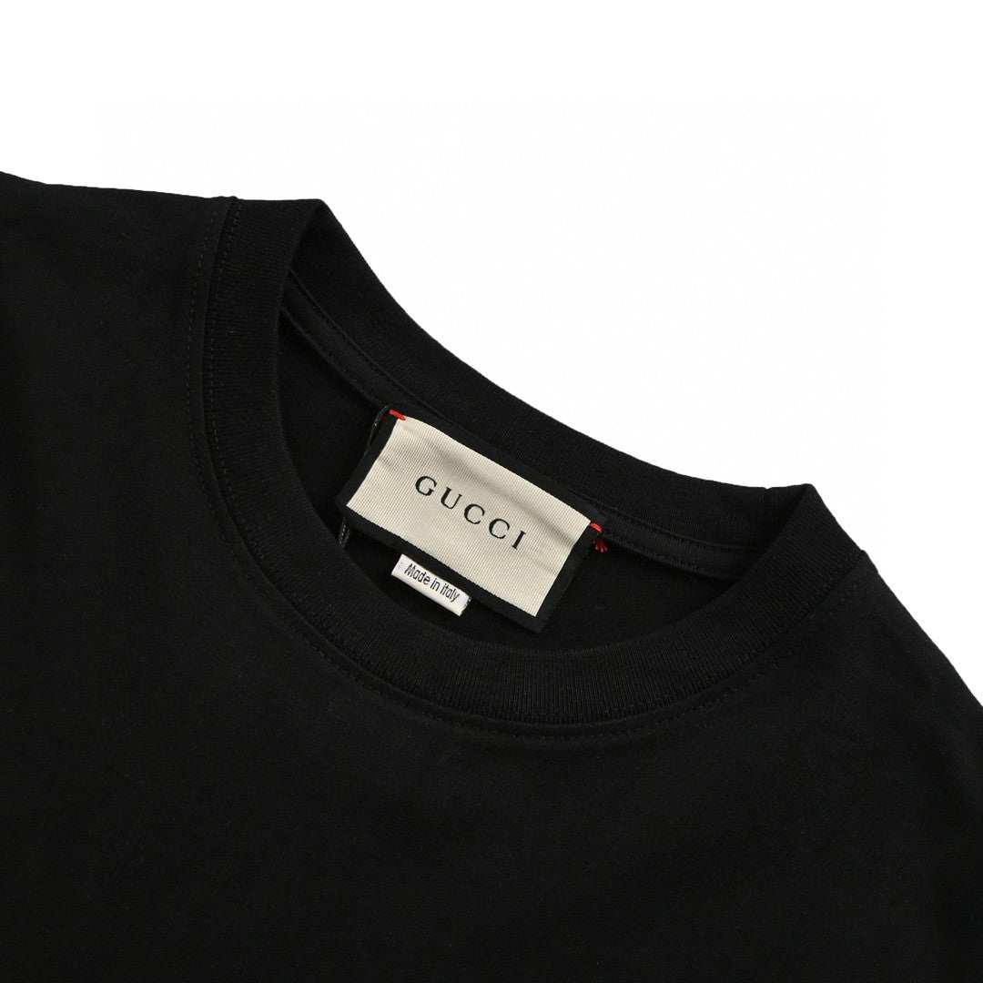 T-shirt noir Gucci à motif cœur
