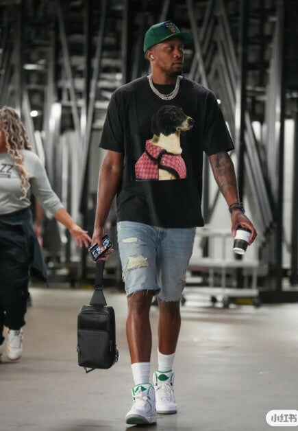 T-shirt Gucci à imprimé chien noir