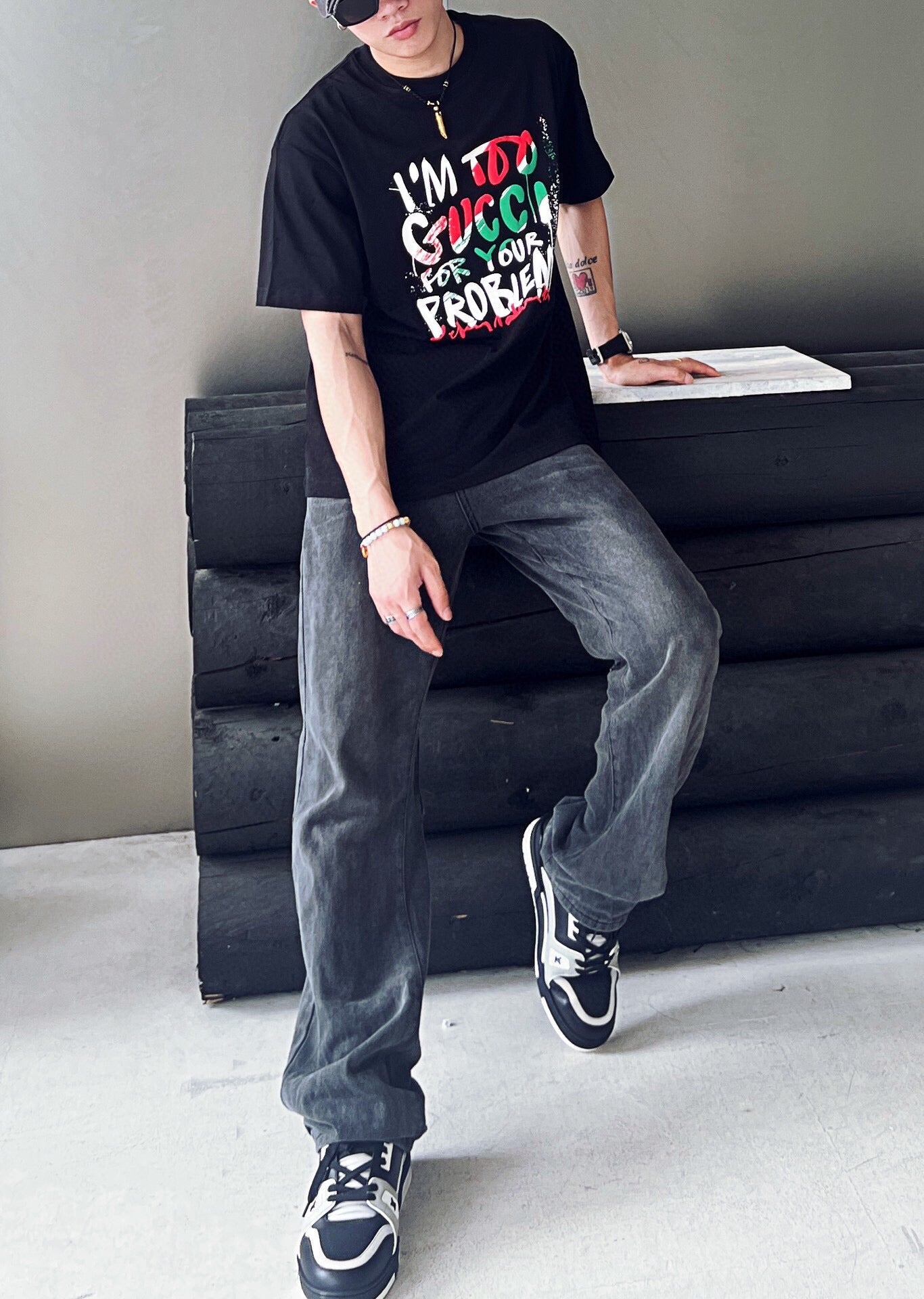 T-shirt Gucci « Je suis trop Gucci pour tes problèmes » - Noir