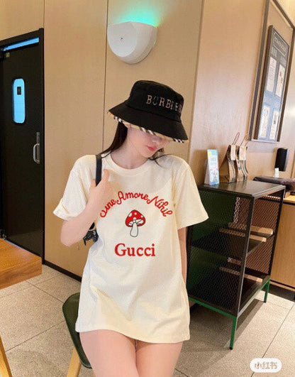 T-shirt Gucci à motif champignon (crème)