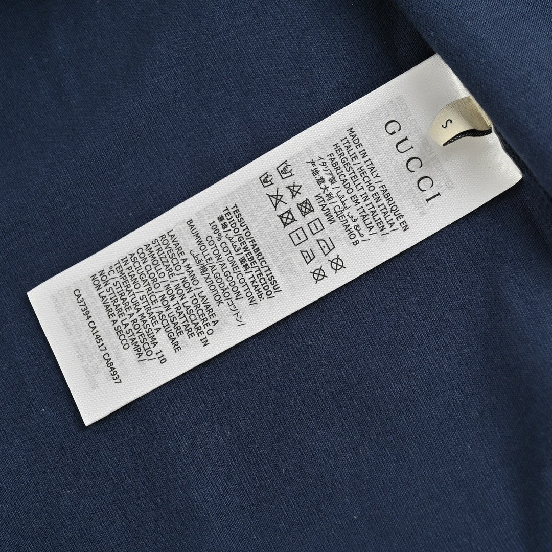 T-shirt Gucci bleu marine avec logo superposé