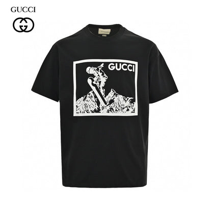 T-shirt noir Gucci à motif snowboarder
