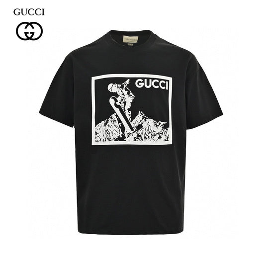 T-shirt noir Gucci à motif snowboarder