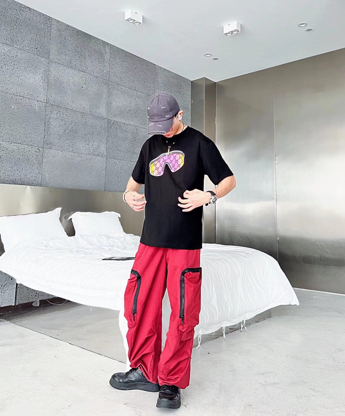 T-shirt graphique Gucci - Lunettes de soleil - Noir