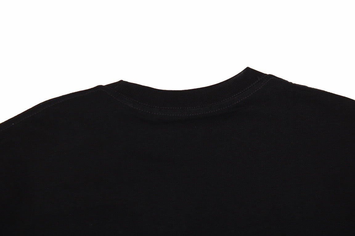 T-shirt Gucci avec villes brodées