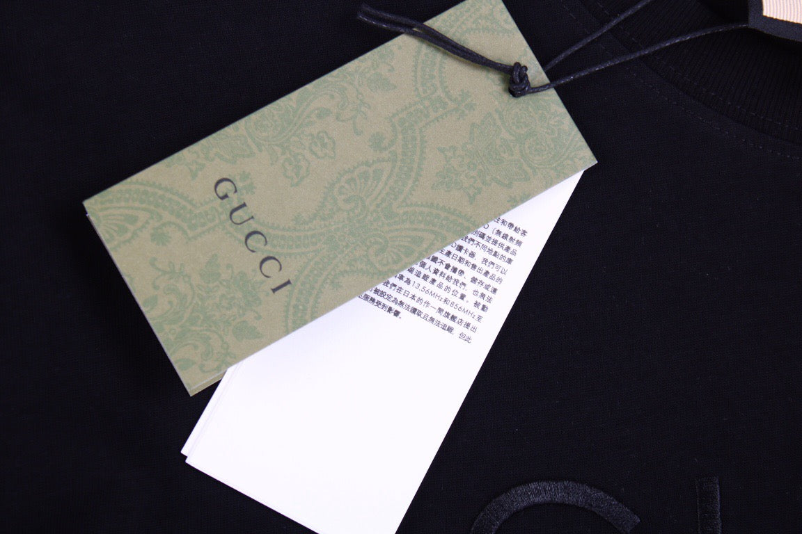 T-shirt Gucci avec villes brodées