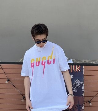 T-shirt Gucci avec logo rétro