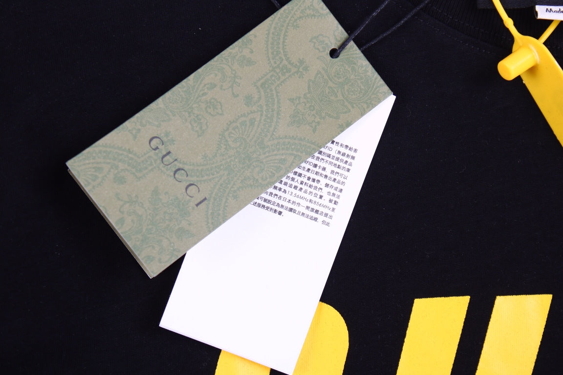 T-shirt Gucci avec logo rétro (noir)