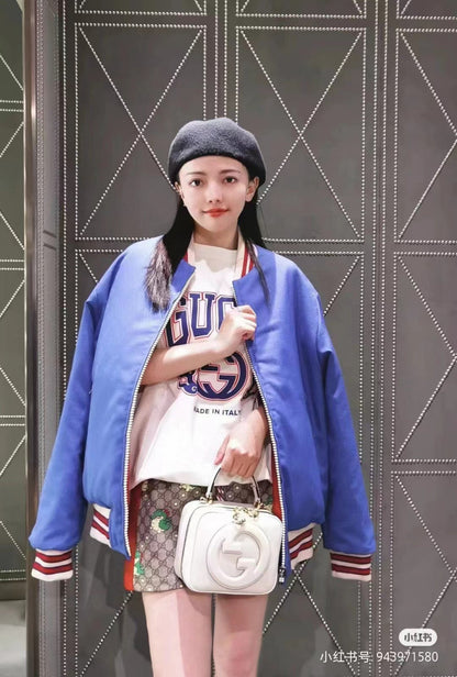 T-shirt blanc Gucci avec logo audacieux