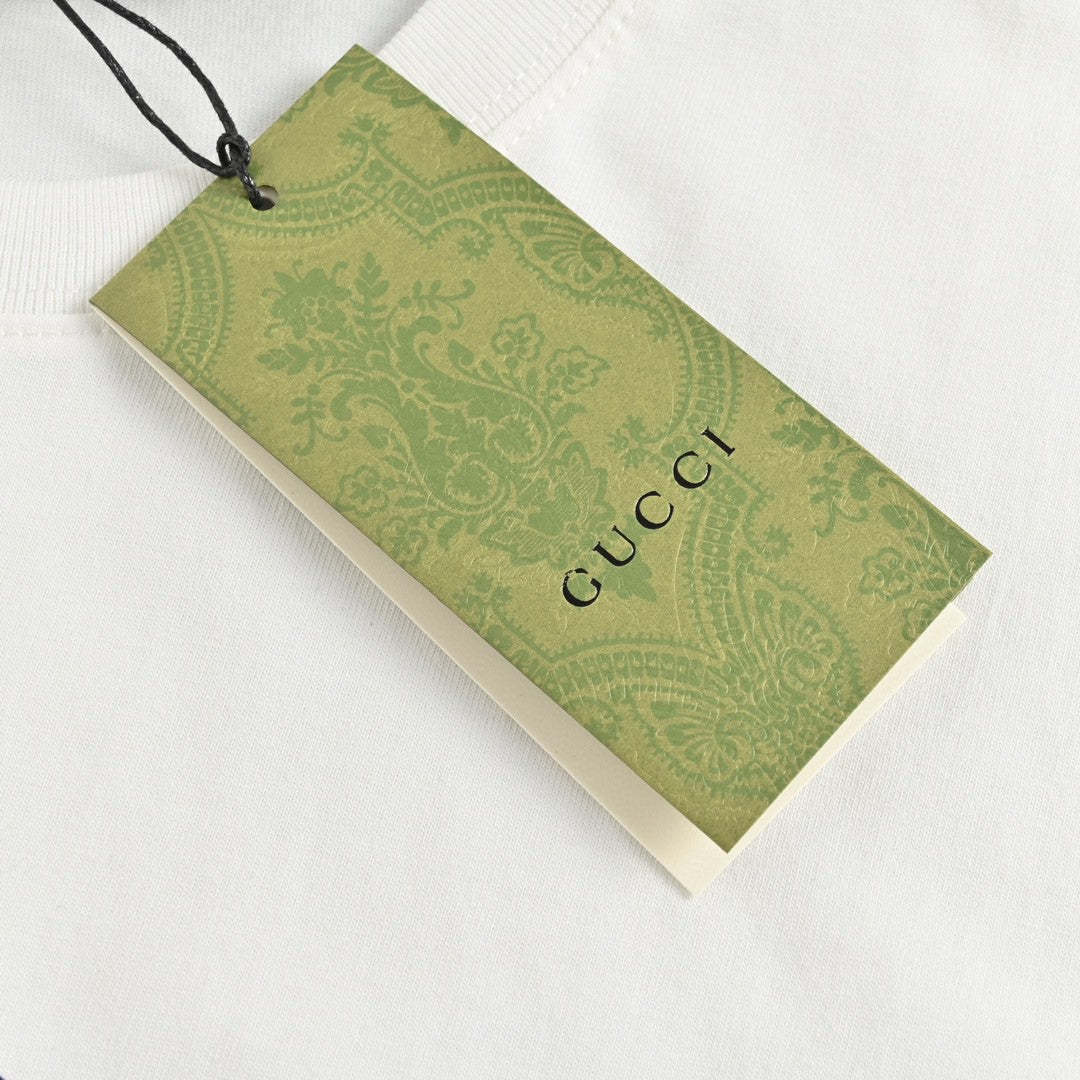 T-shirt blanc Gucci avec logo superposé