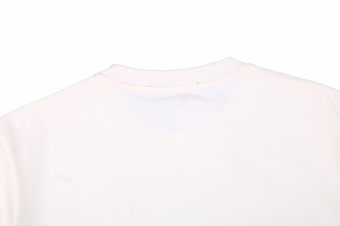 T-shirt blanc issu de la collaboration Gucci x Balenciaga