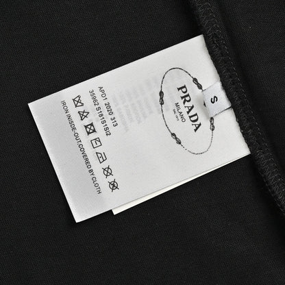 T-shirt Prada à logo graphique (noir)