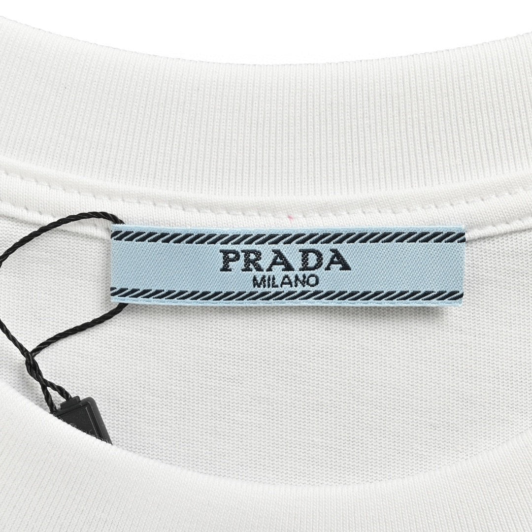 T-shirt Prada à logo graphique (blanc)