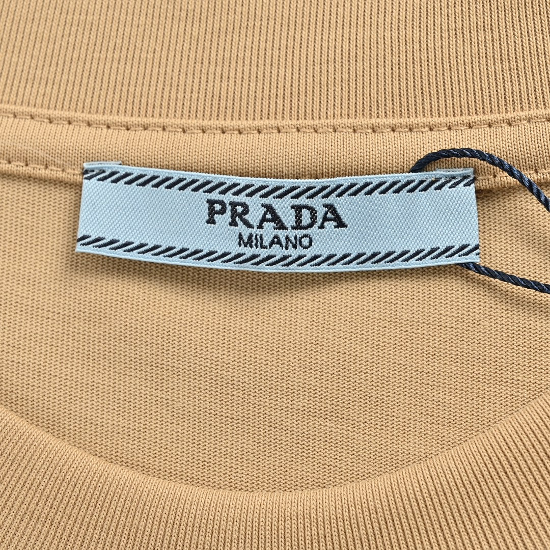 T-shirt beige à logo Prada Milano