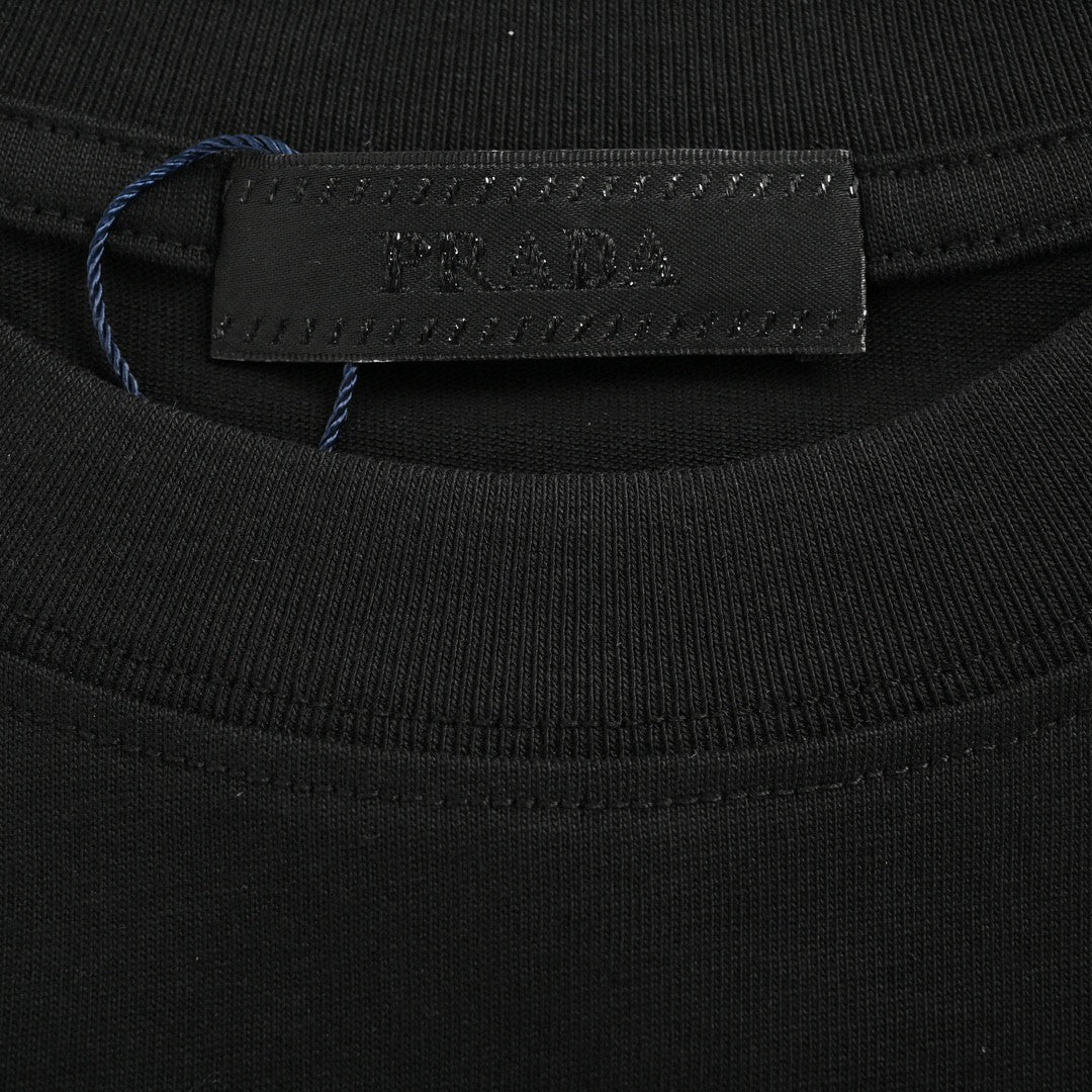 T-shirt Prada à poche (noir)