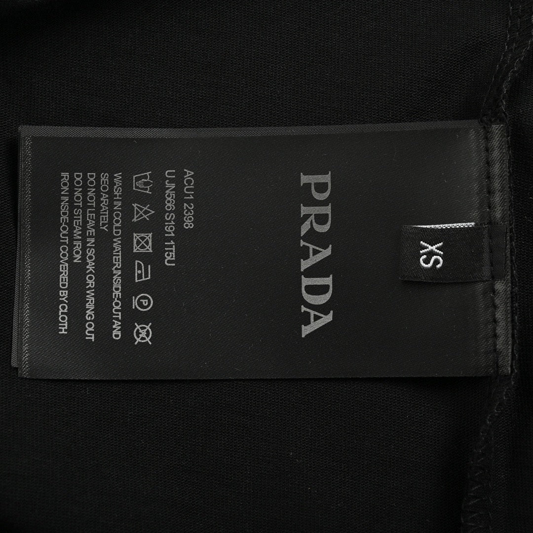 T-shirt Prada à poche (noir)