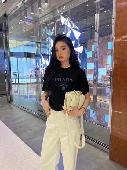 T-shirt Prada noir avec logo discret