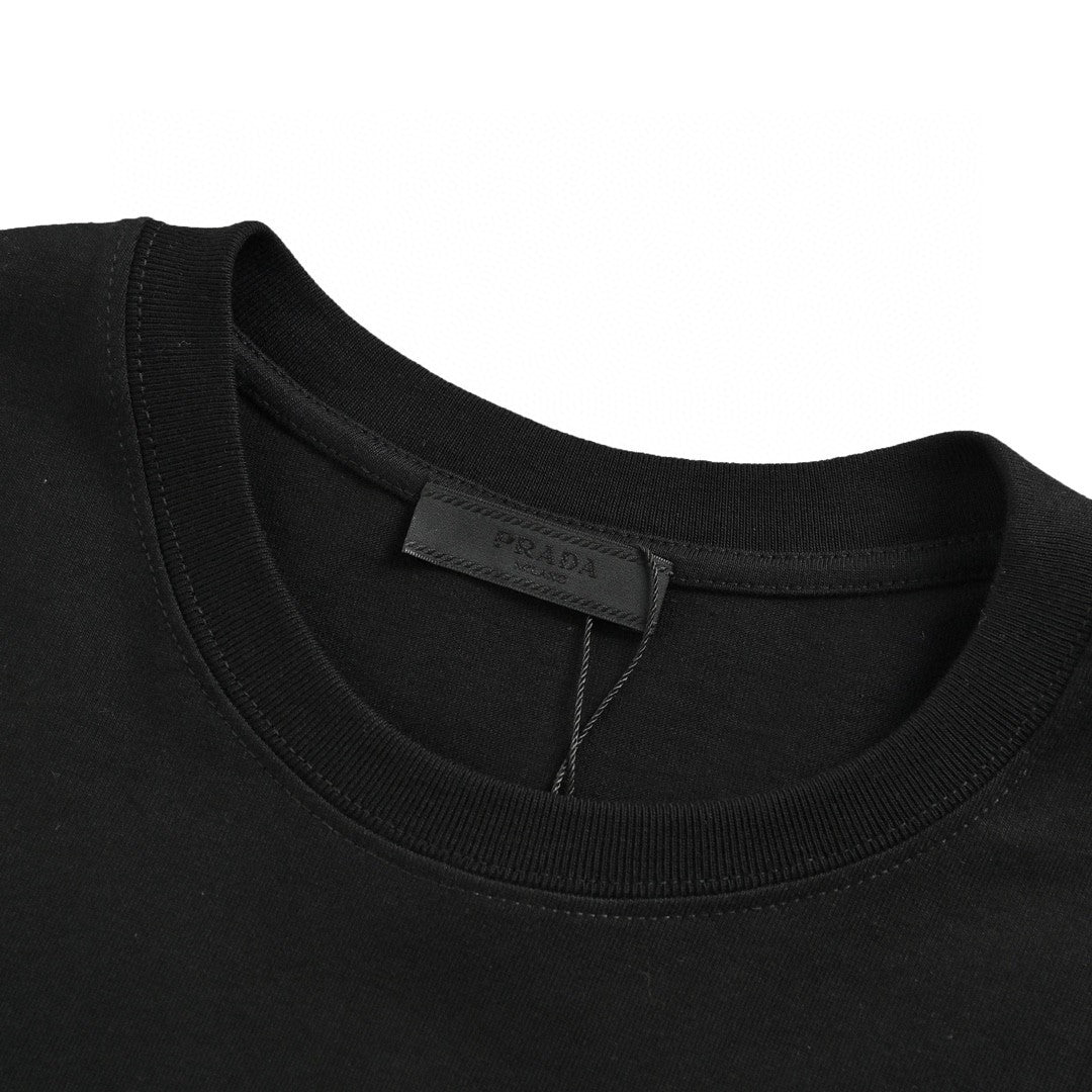 T-shirt Prada noir avec logo discret