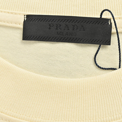T-shirt Prada - Crème avec logo audacieux