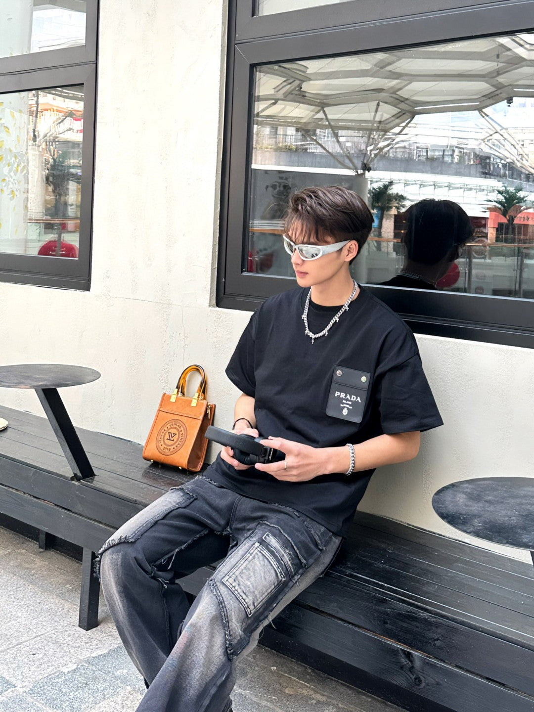 T-shirt Prada - Détail de la poche