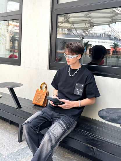 T-shirt Prada - Détail de la poche