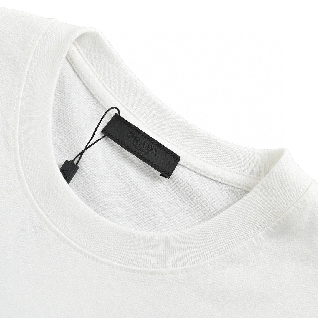 T-shirt Prada blanc avec logo discret