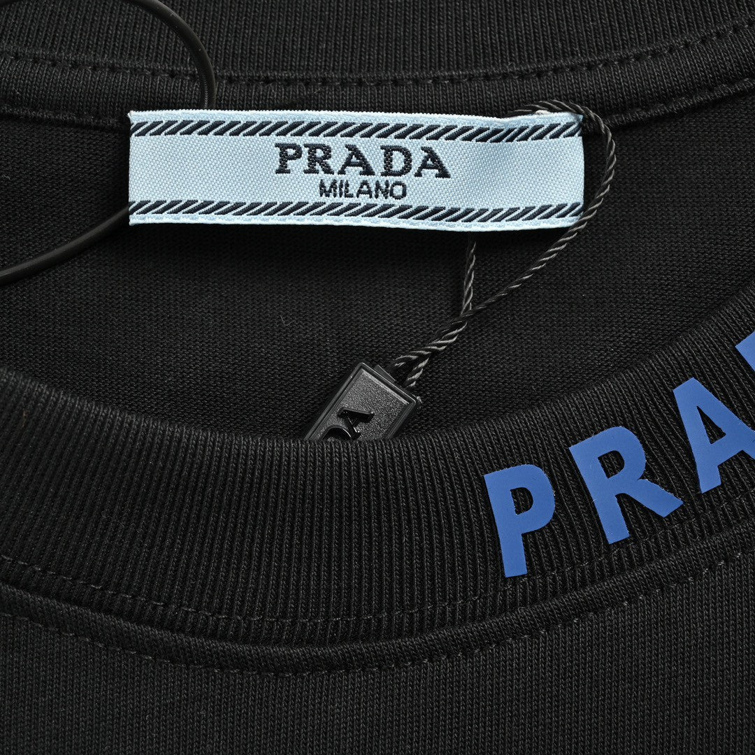 T-shirt à logo triangulaire Prada