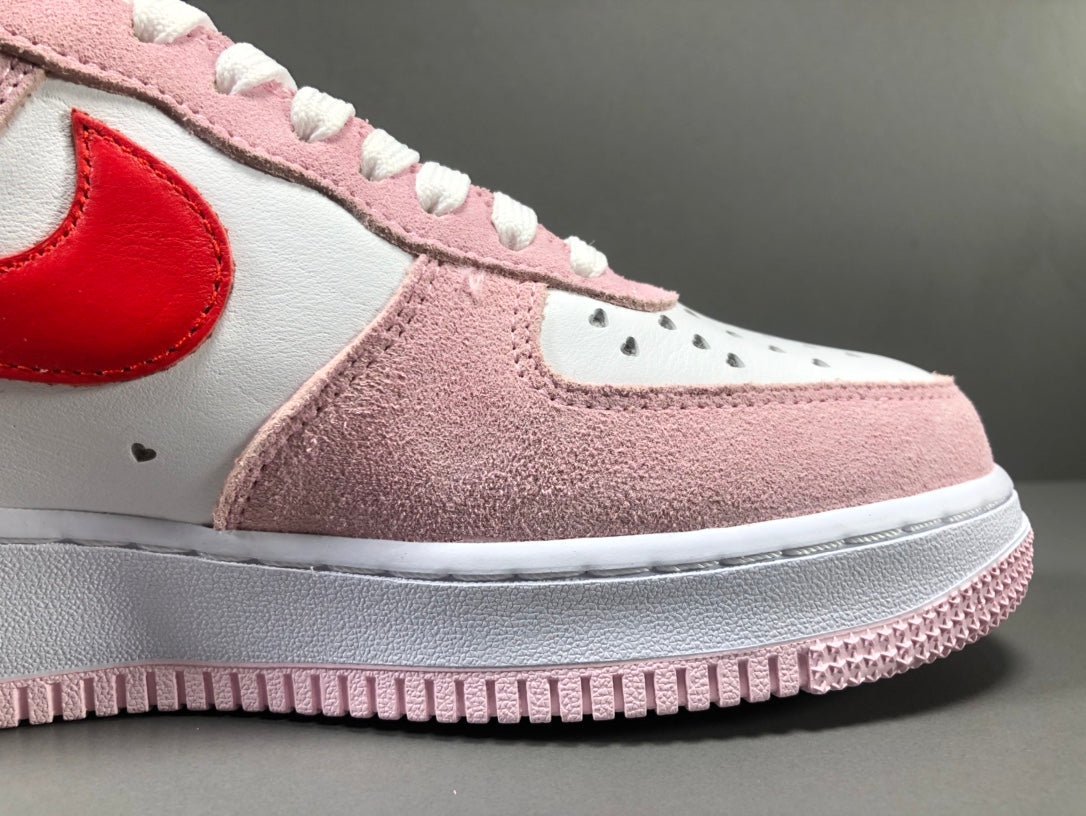 NIKE AIR FORCE 1 x LETTRE D'AMOUR DE LA SAINT-VALENTIN