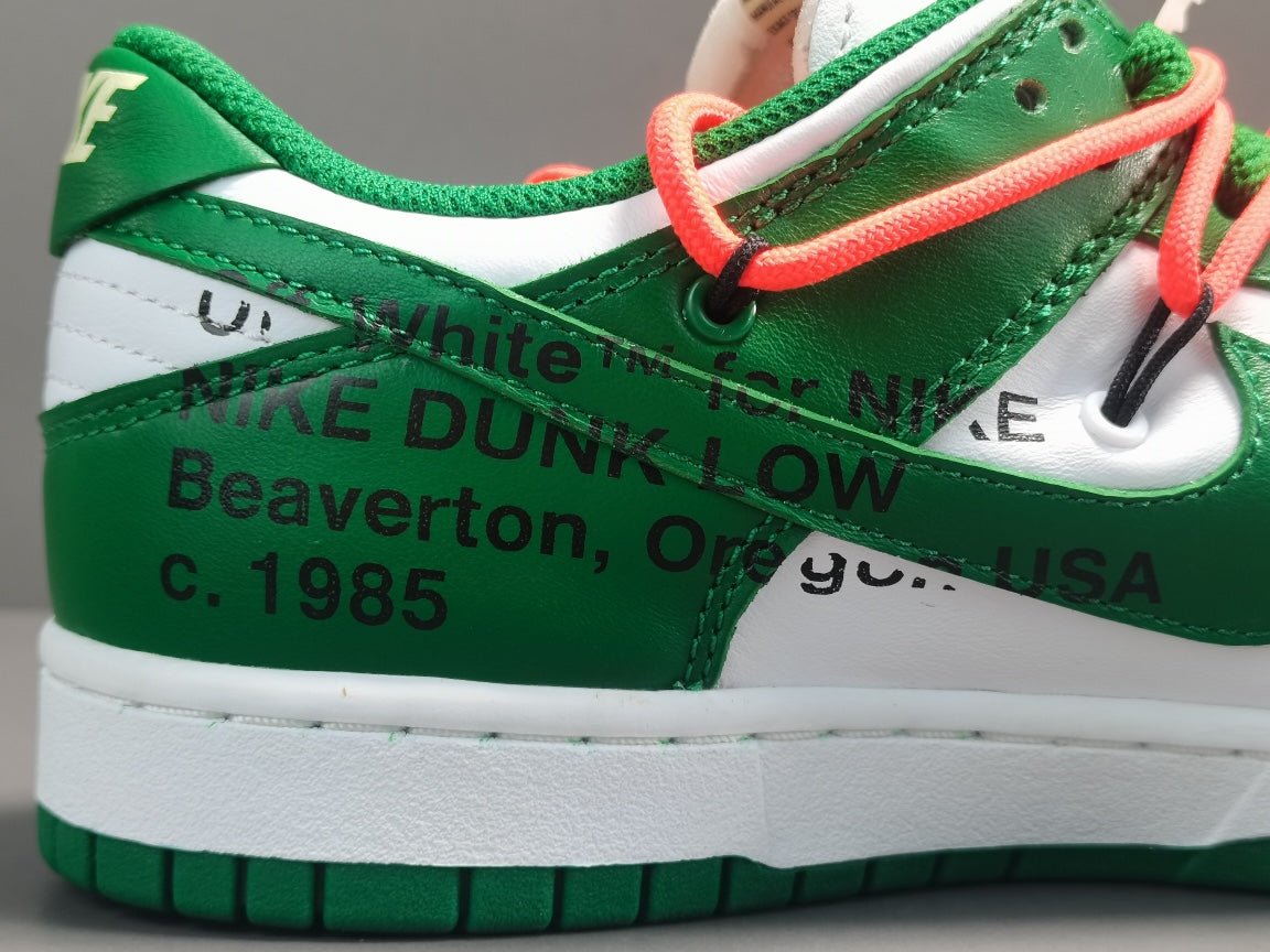 NIKE DUNK x OFF-WHITE VERT PIN
