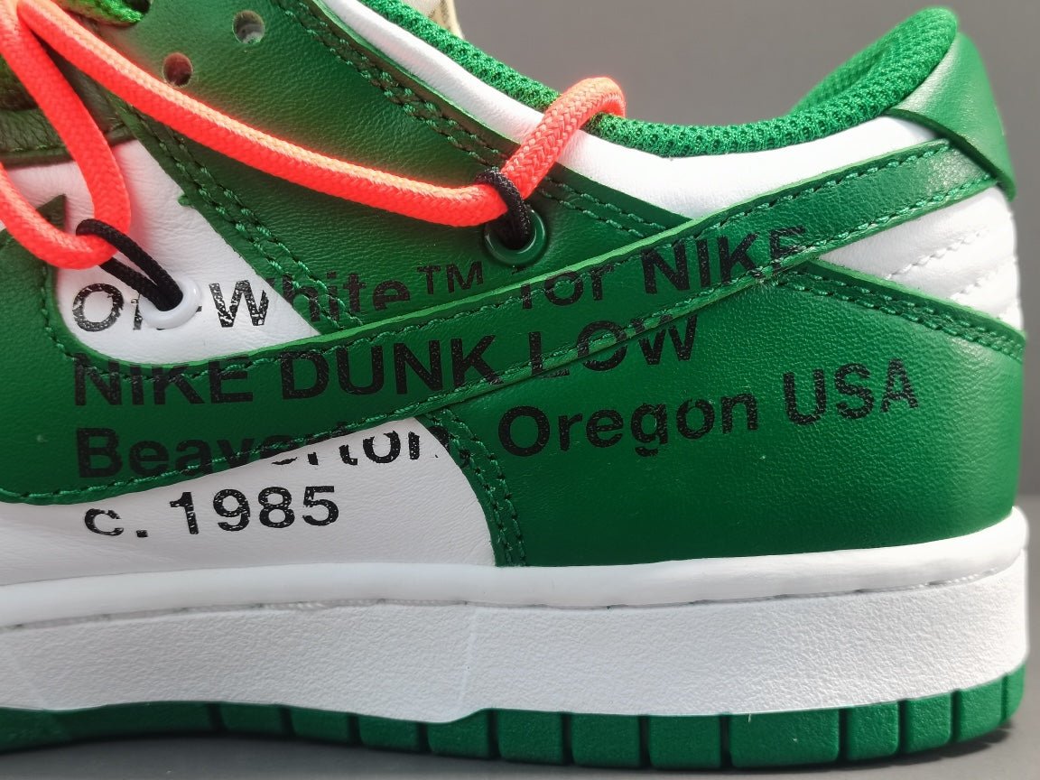 NIKE DUNK x OFF-WHITE VERT PIN
