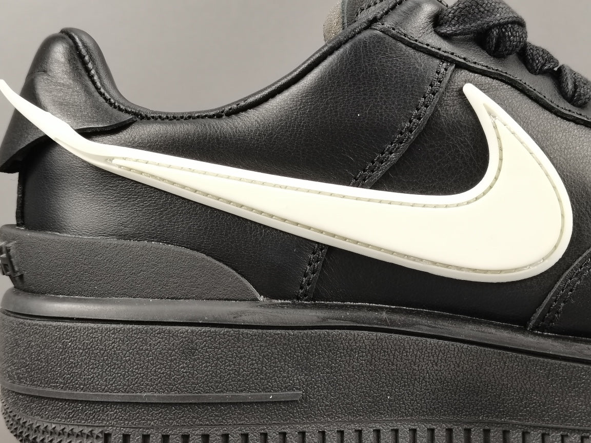 AIR FORCE 1 x AMBUSH NOIR