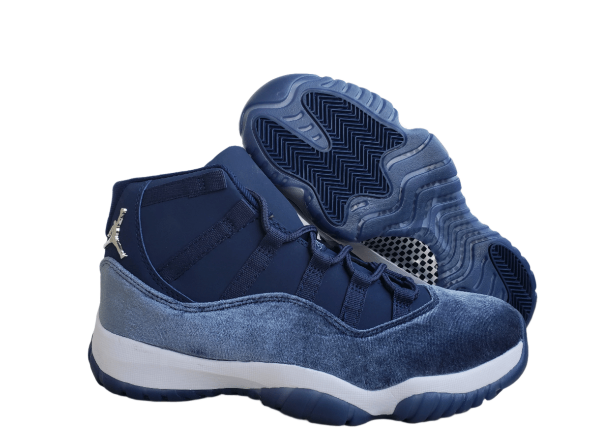 AIR JORDAN 11 « Navy Velvet »