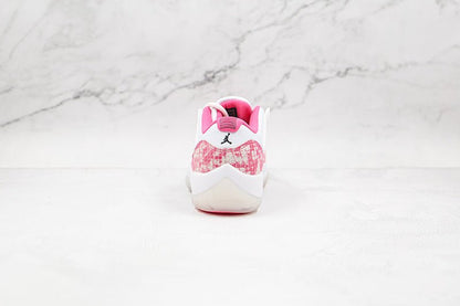 AIR JORDAN 11 RETRO LOW ROSE PEAU DE SERPENT BLANC/PASTÈQUE/NOIR