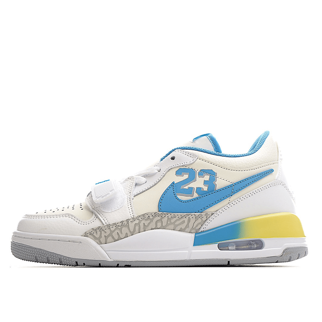 AIR JORDAN 11 « Blanc/Bleu »