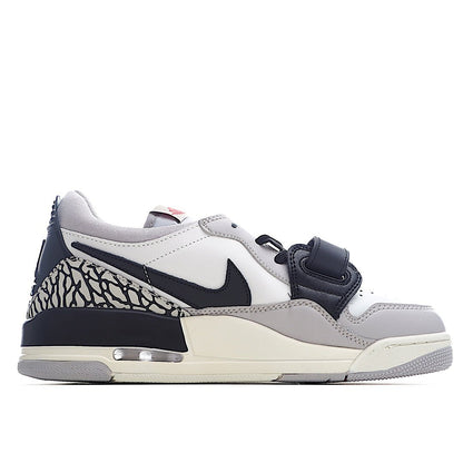 AIR JORDAN 11 « Blanc/Gris »