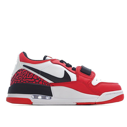 AIR JORDAN 11 « Blanc/Rouge/Noir »