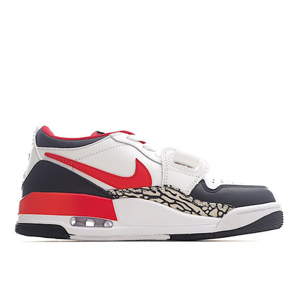 AIR JORDAN 11 « Blanc/Rouge/Noir »