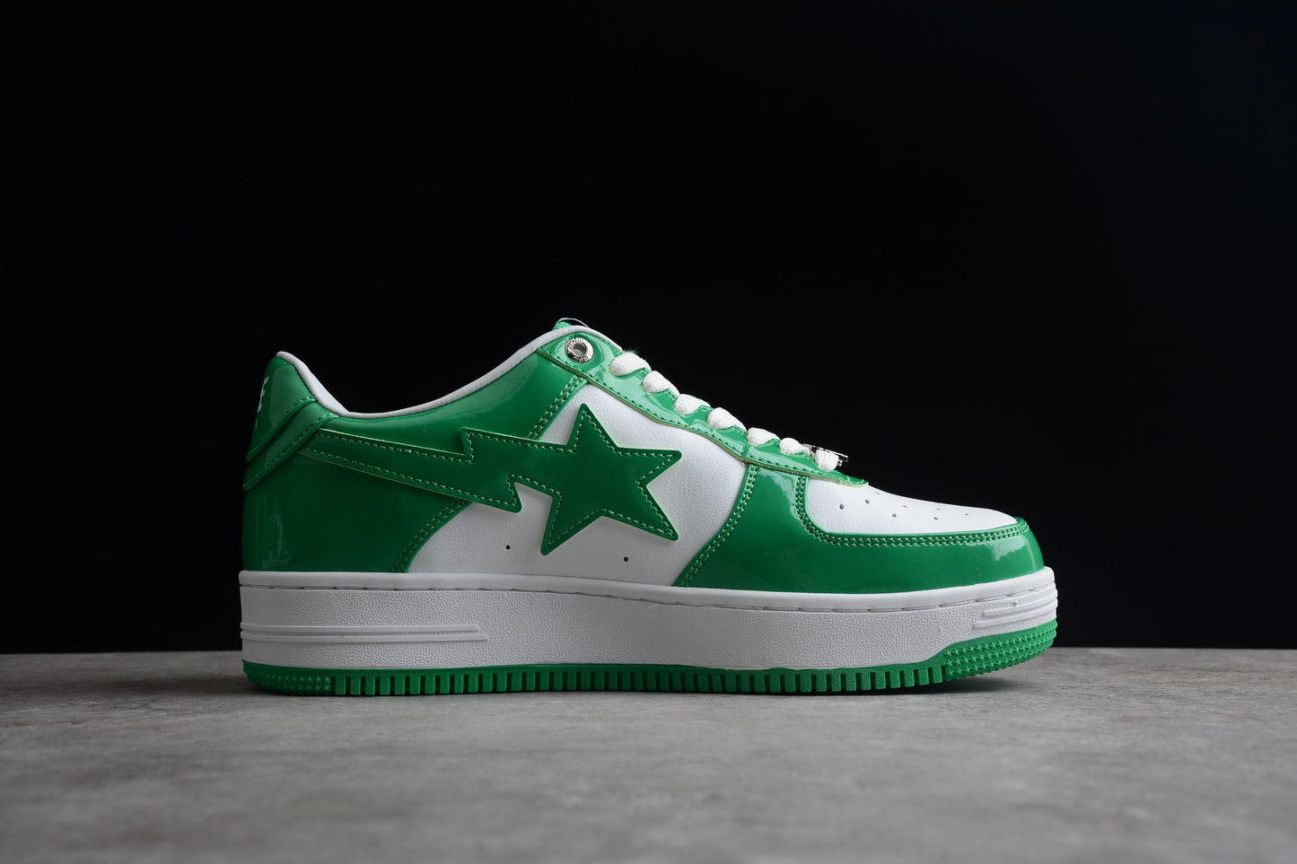 Baskets basses BAPE STA vertes et blanches