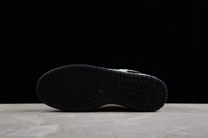 Baskets basses BAPE STA en noir, blanc et camouflage