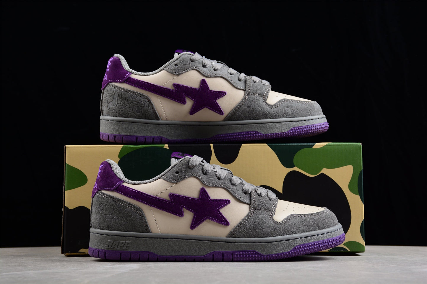 Baskets basses BAPE STA grises et violettes