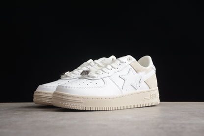 Baskets basses BAPE STA blanches et crème