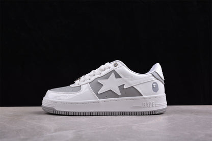 Baskets basses BAPE STA blanches et grises