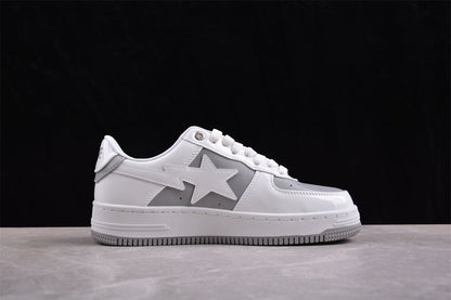 Baskets basses BAPE STA blanches et grises