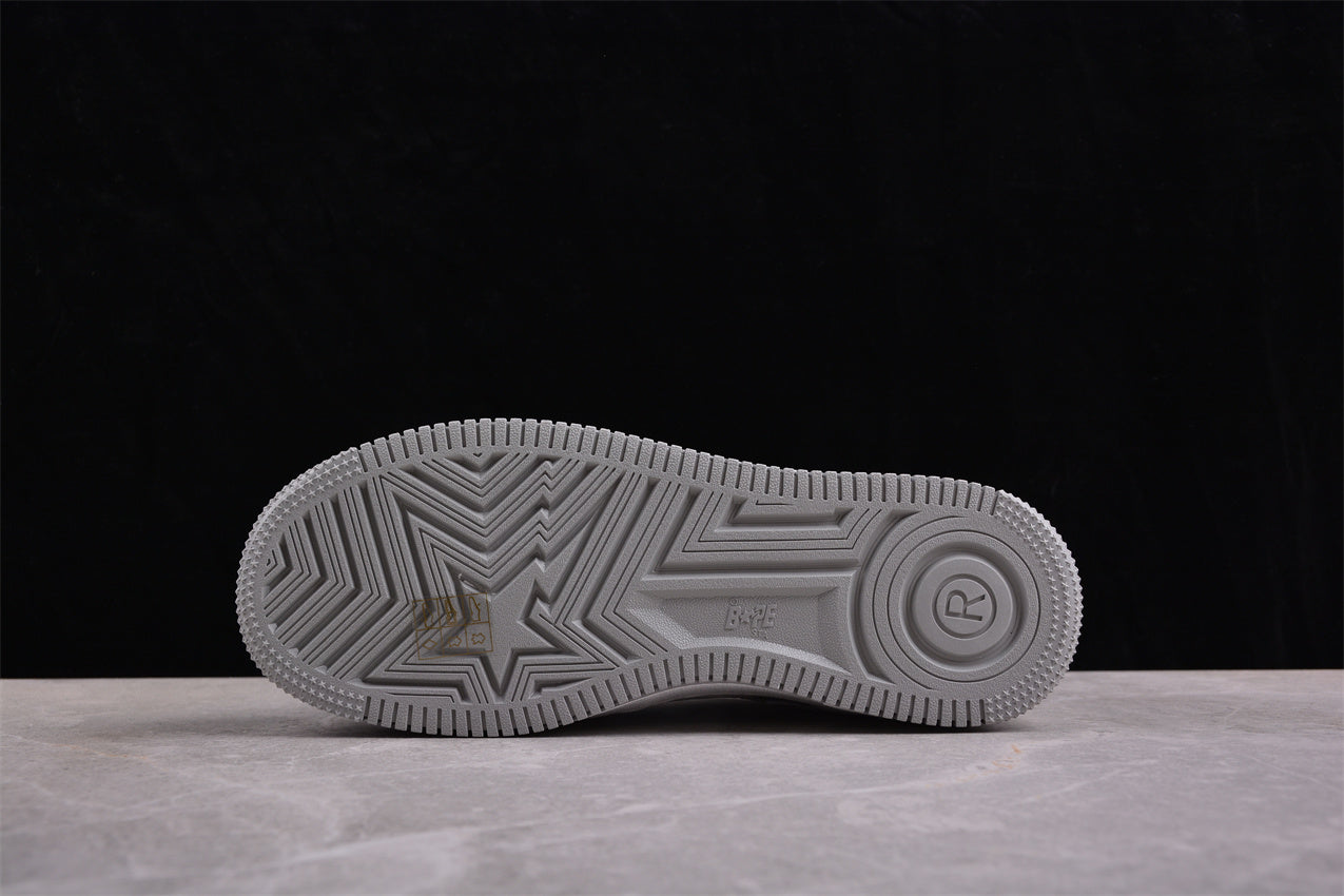 Baskets basses BAPE STA blanches et grises